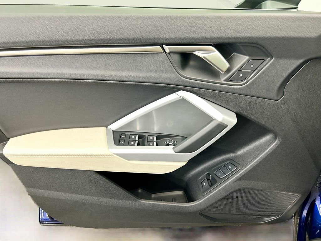 Certified 2025 Audi Q3 2.0T Premium w/ Convenience Package image 22