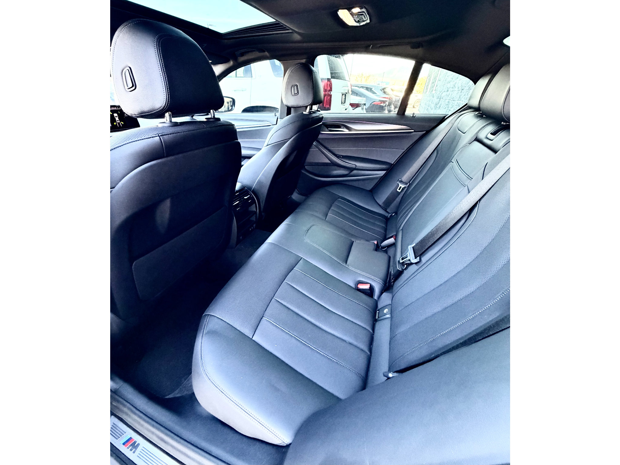 Used 2022 BMW 530i w/ M Sport Package RWD image 17