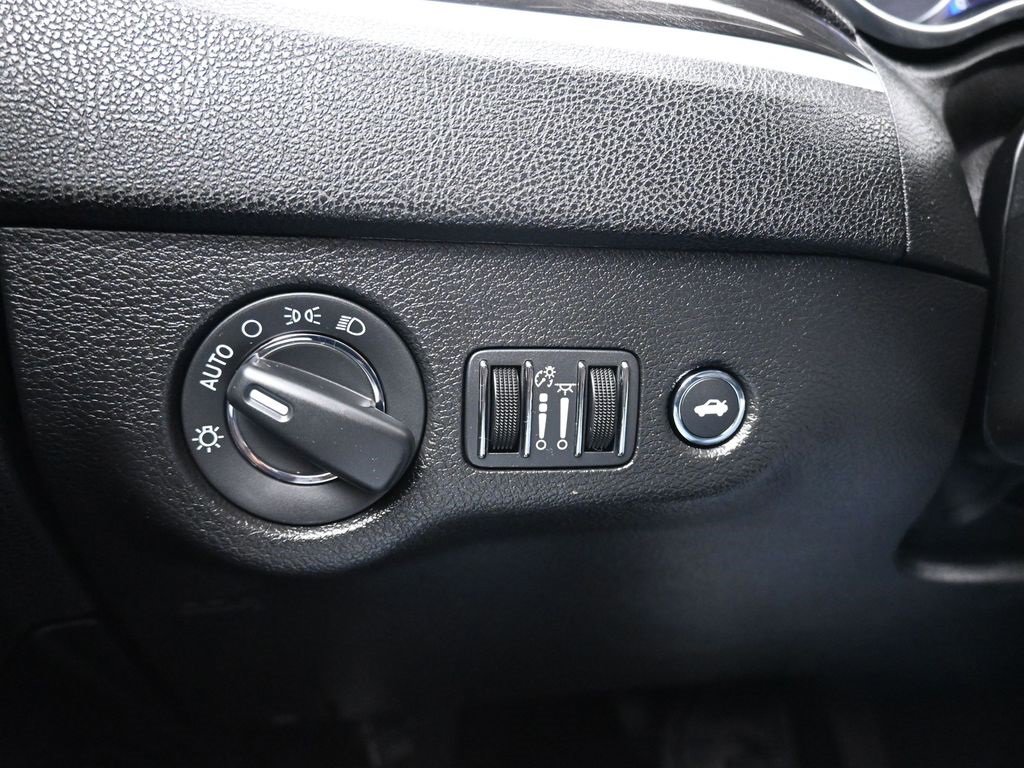 Used 2019 Chrysler 300 Touring w/ Sport Appearance Package image 26