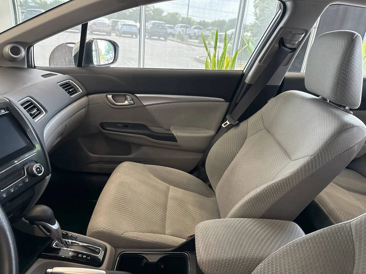 Used 2015 Honda Civic Hybrid Sedan image 24