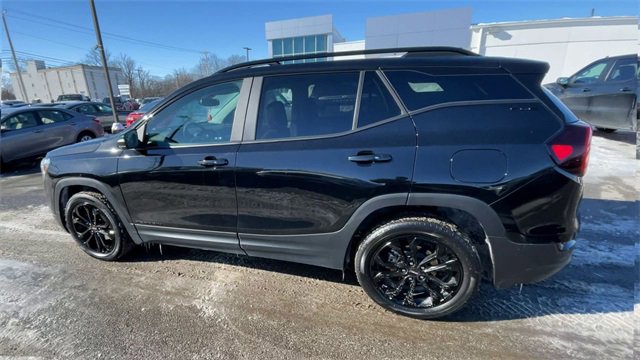 Used 2022 GMC Terrain SLE w/ Driver Convenience Package image 7
