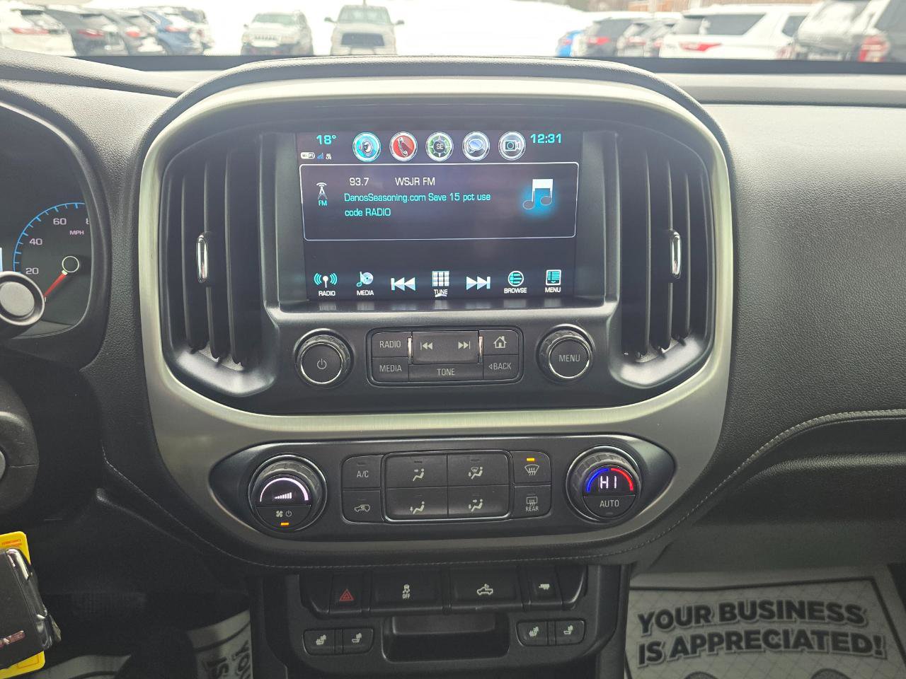 Used 2018 GMC Canyon SLT w/ Trailering Package image 9