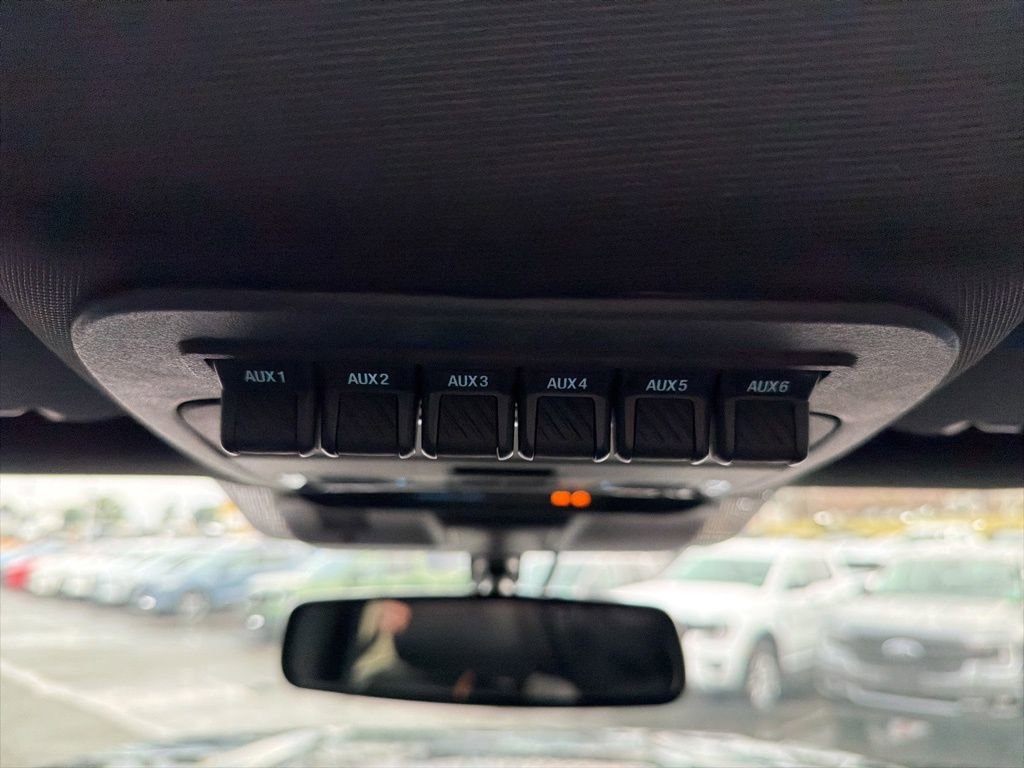 Certified 2024 Ford F250 Platinum image 32