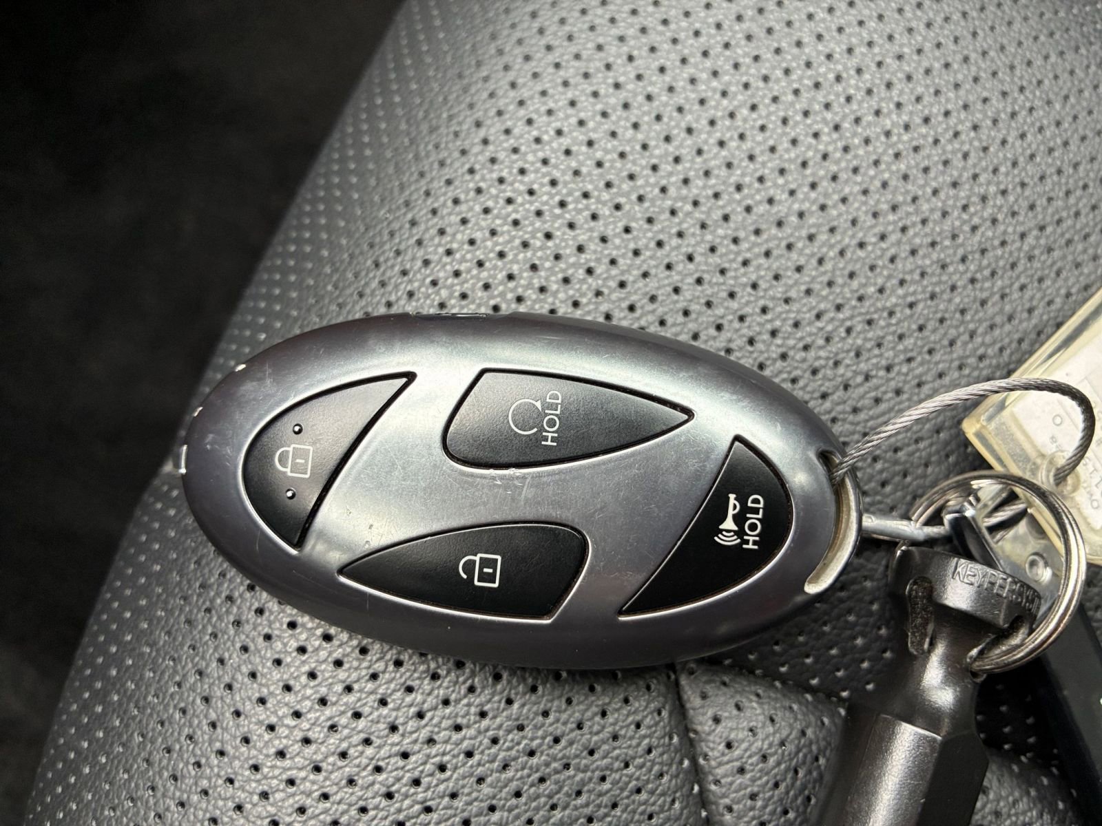 Used 2025 Hyundai Elantra Limited image 25