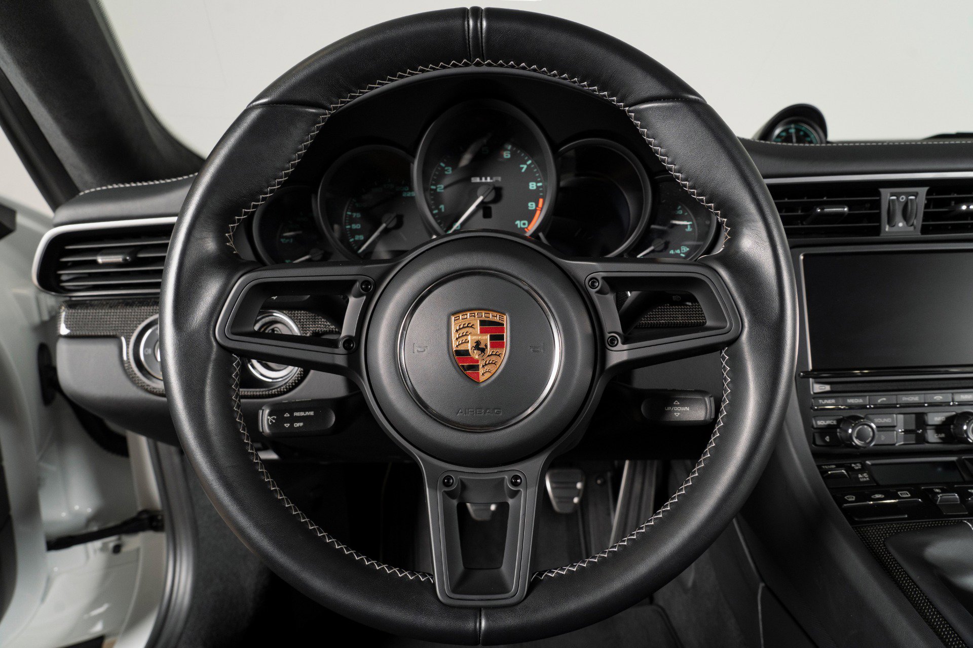 Used 2016 Porsche 911 R image 19