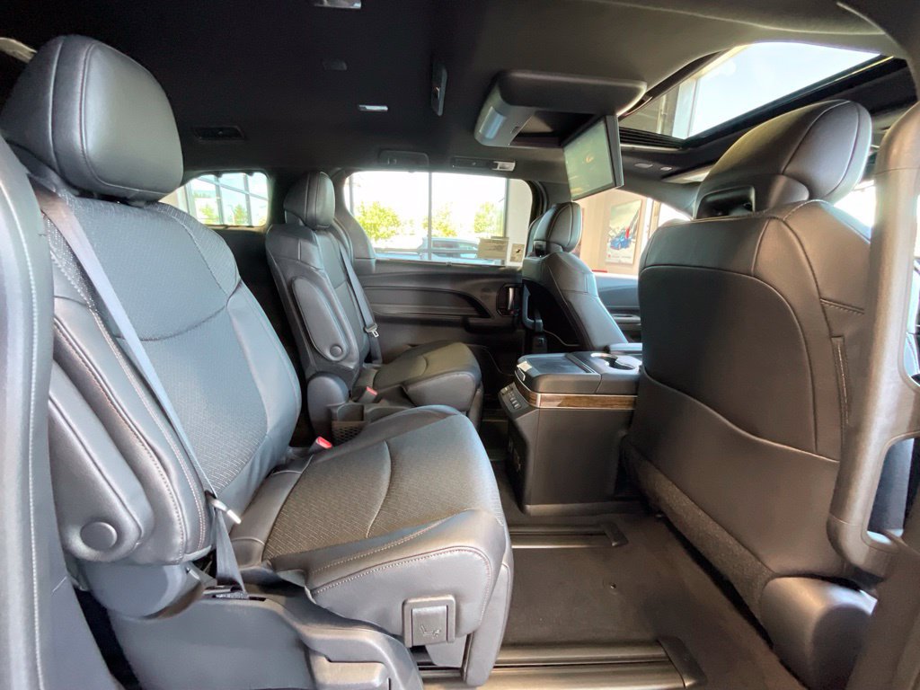 New 2026 Toyota Sienna Platinum AWD/4WD image 16