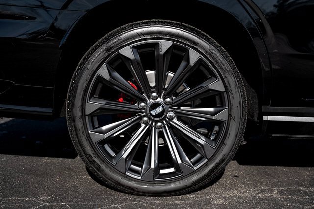 Used 2025 Cadillac Escalade V image 14