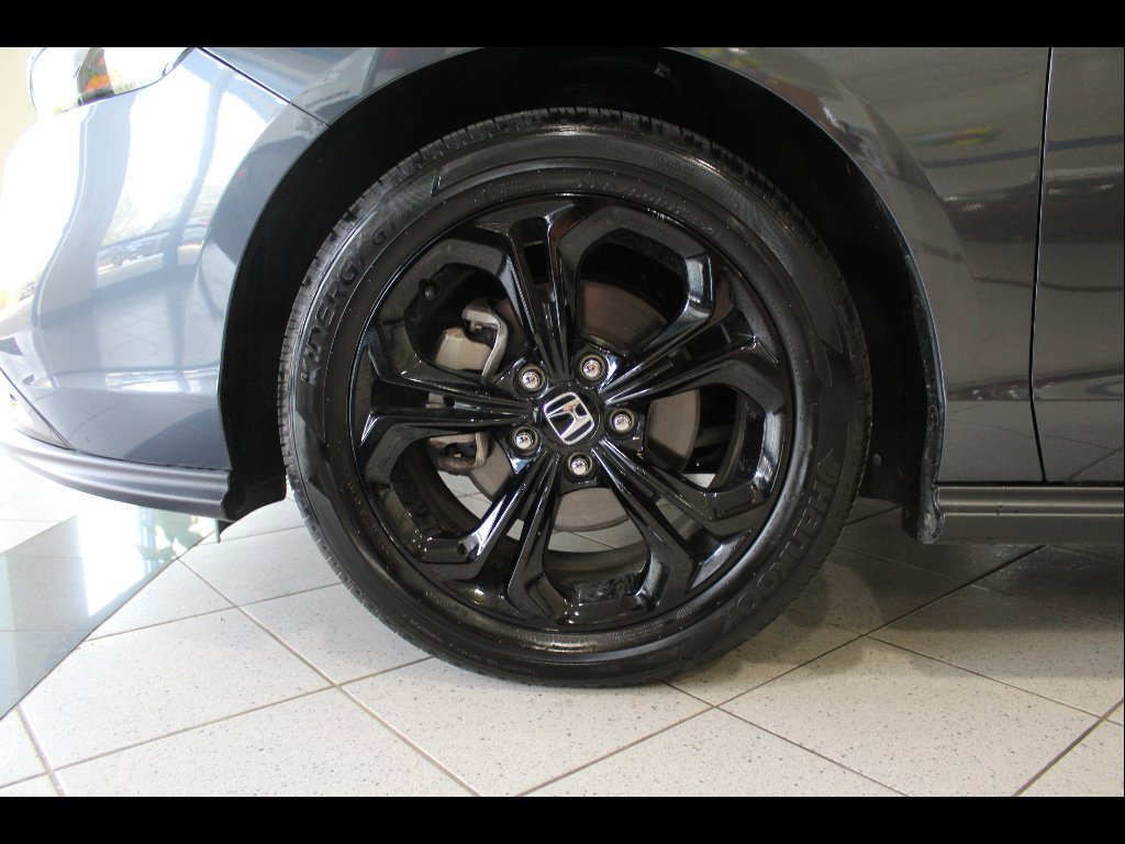 Certified 2025 Honda Accord SE image 9