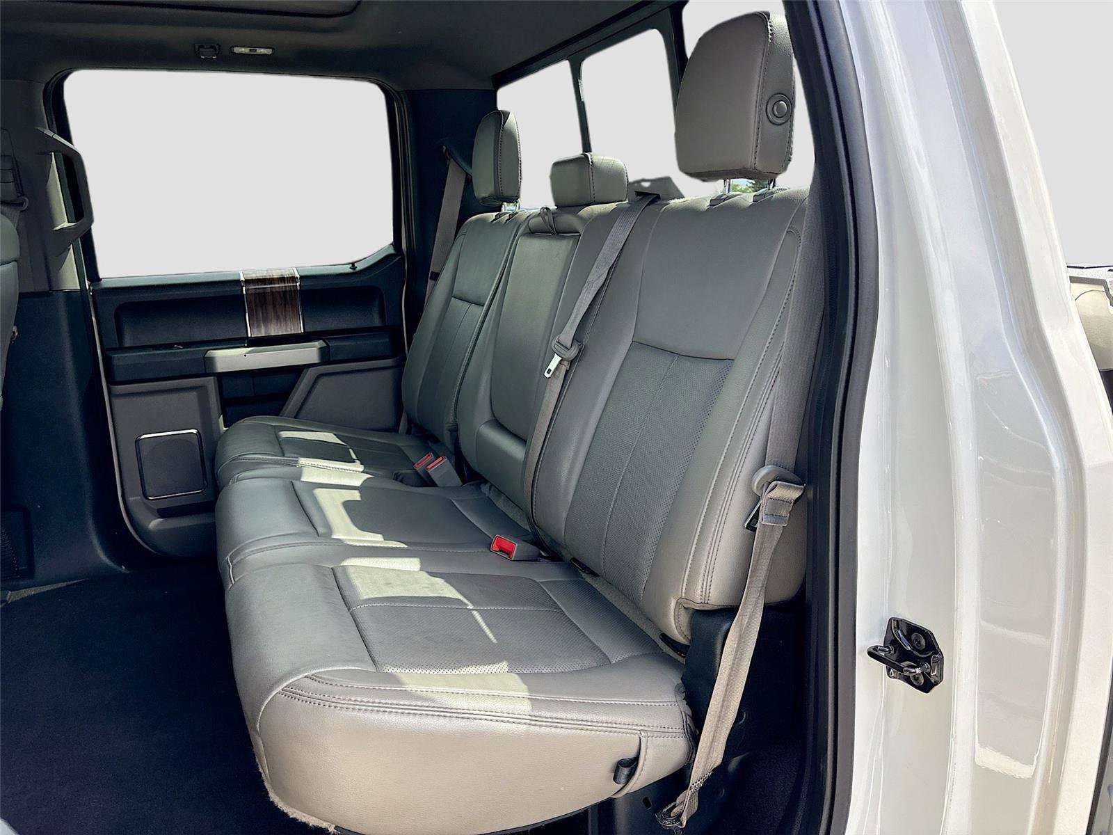 Used 2019 Ford F150 Lariat image 25