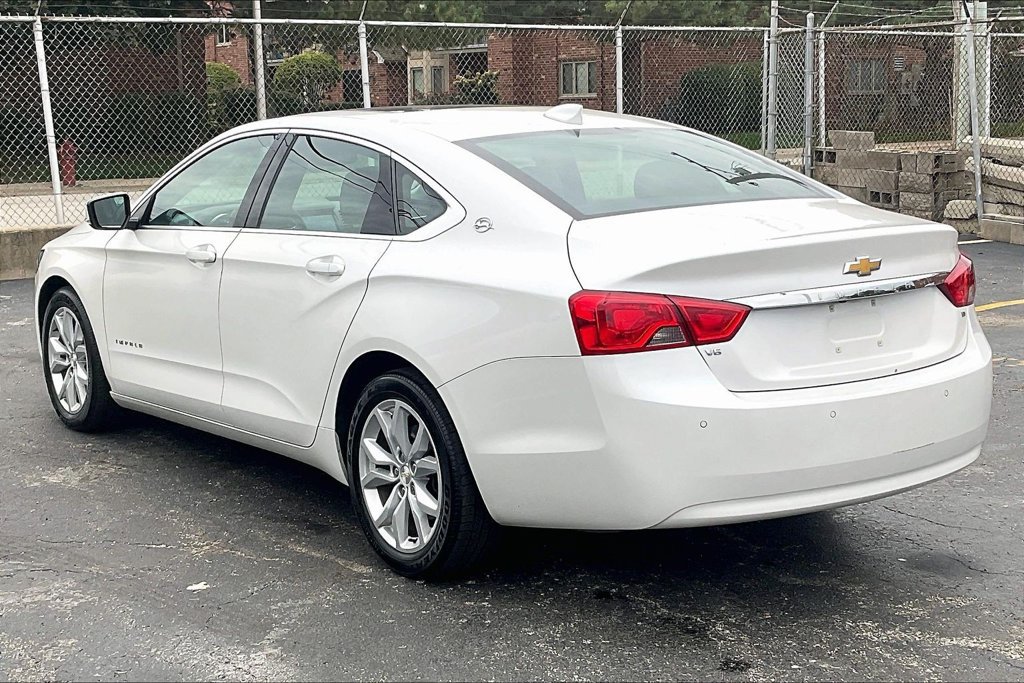 Used 2017 Chevrolet Impala LT w/ Convenience Package FWD image 10