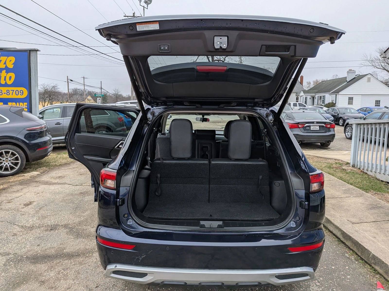 Used 2022 Mitsubishi Outlander SE image 29