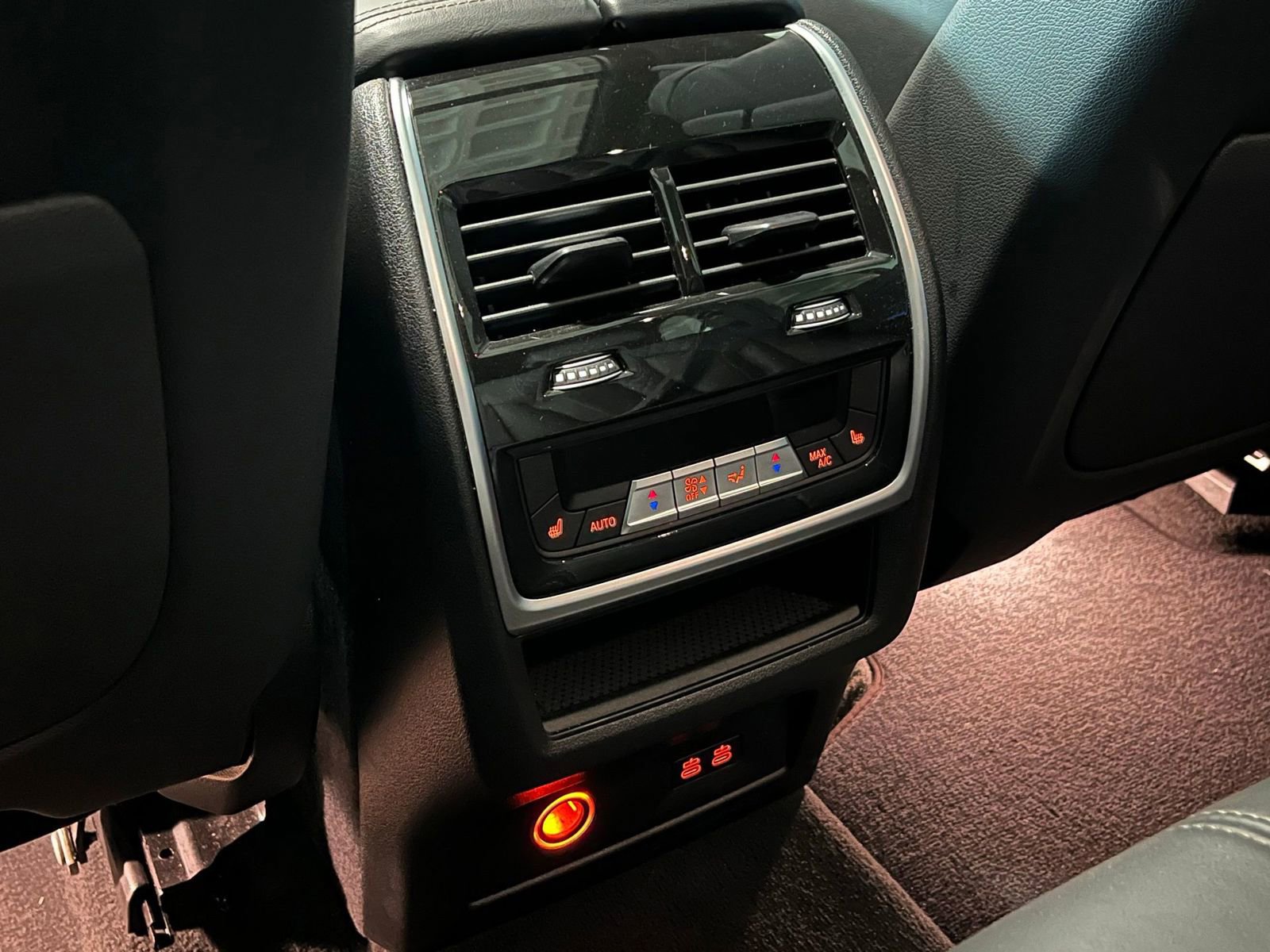 Used 2025 BMW X5 xDrive50e image 37