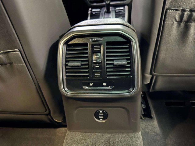 Used 2024 Porsche Macan image 79