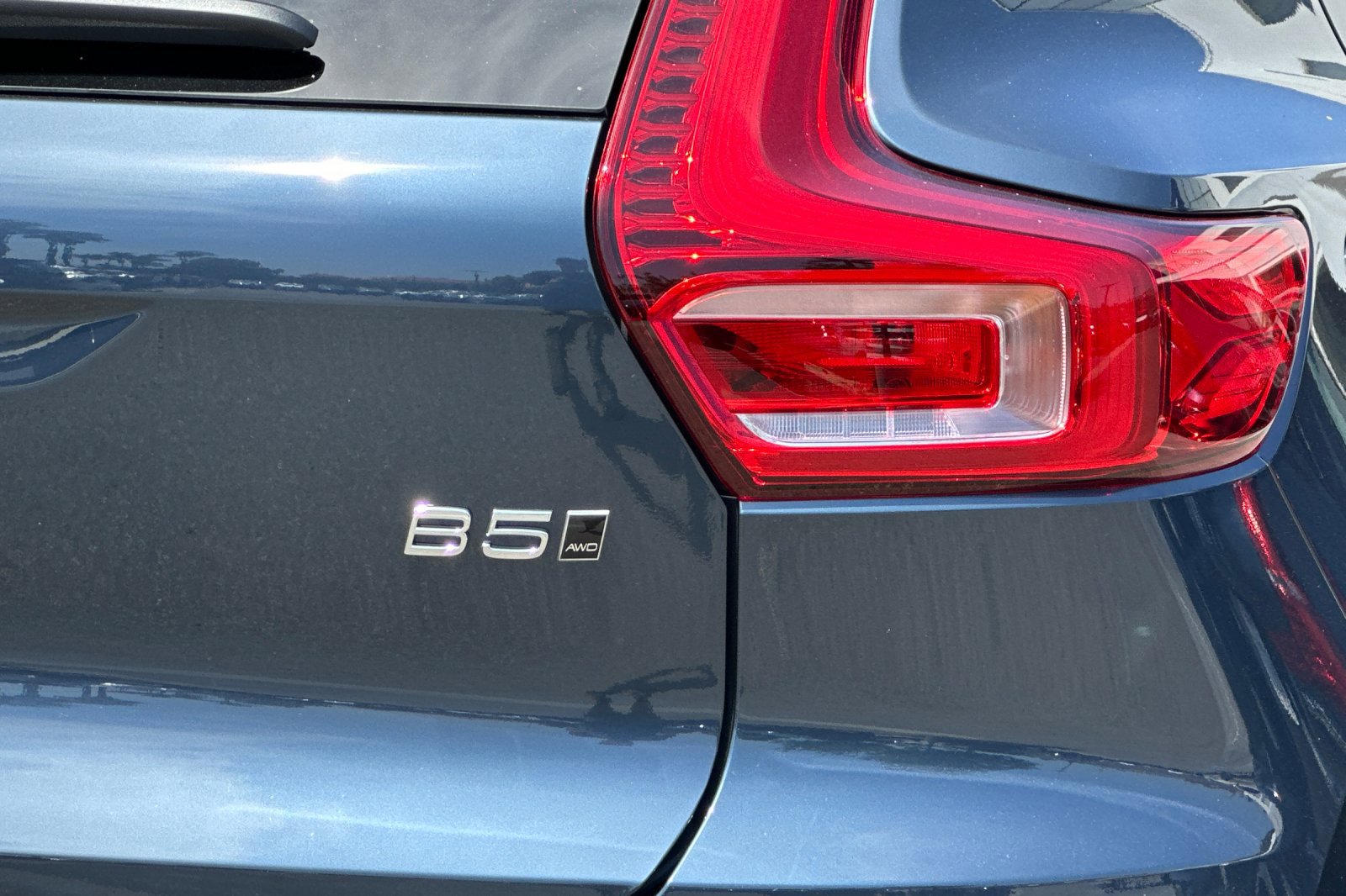 New 2026 Volvo XC40 B5 Ultra w/ Climate Package image 7