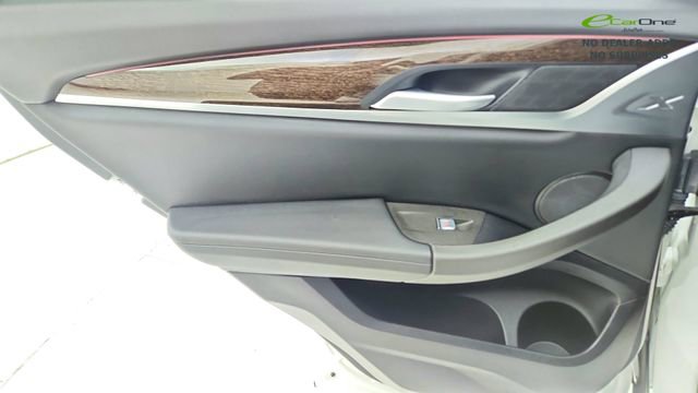 Used 2025 BMW X4 xDrive30i image 32