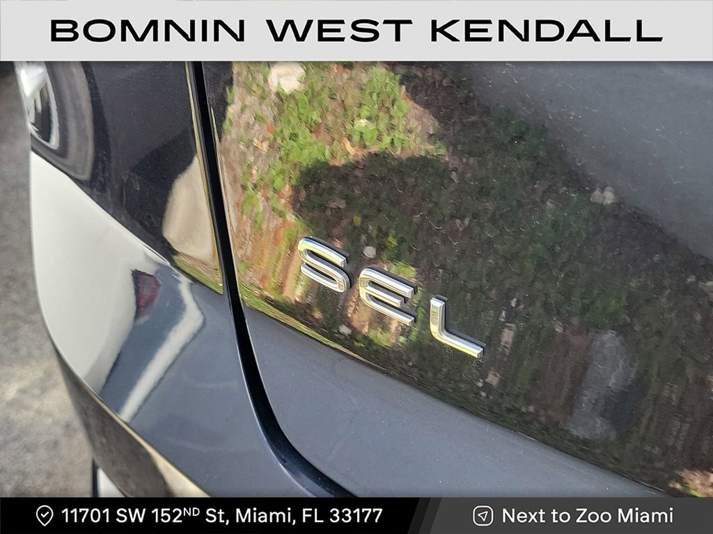 Used 2022 Volkswagen Atlas Cross Sport SEL R-Line image 6