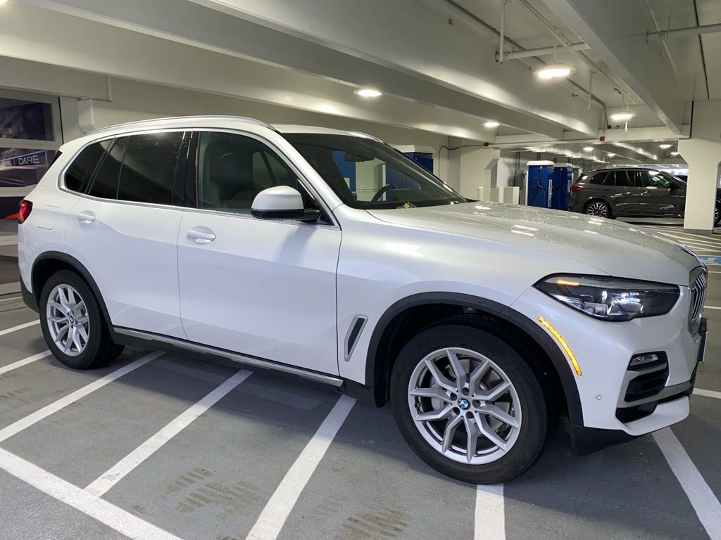 Used 2020 BMW X5 xDrive40i w/ Premium Package AWD/4WD image 3