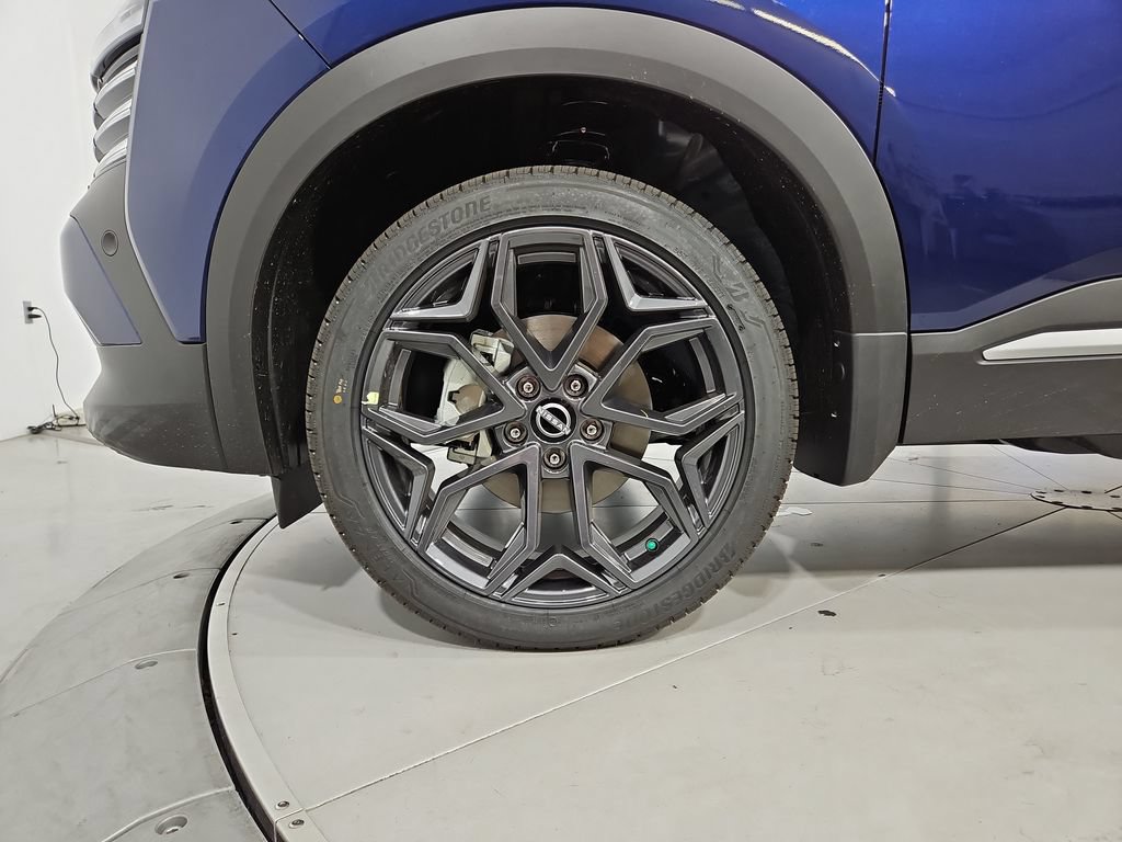 New 2026 Nissan Kicks SR w/ SR Premium Package AWD/4WD image 27