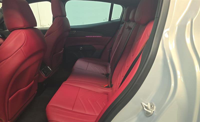 Used 2023 Maserati Grecale Trofeo image 9