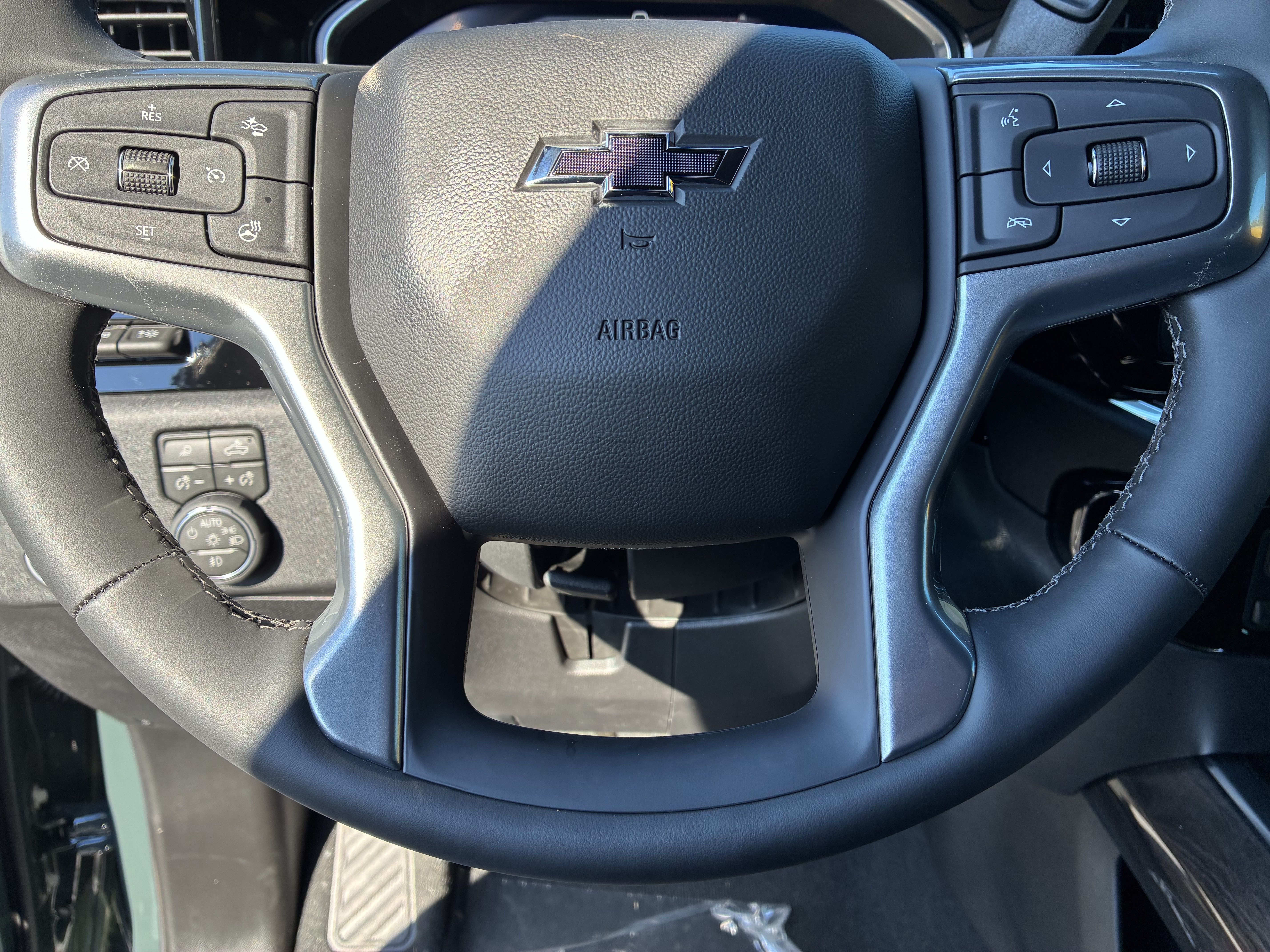 New 2026 Chevrolet Silverado 3500 LTZ w/ LTZ Plus Package AWD/4WD image 29
