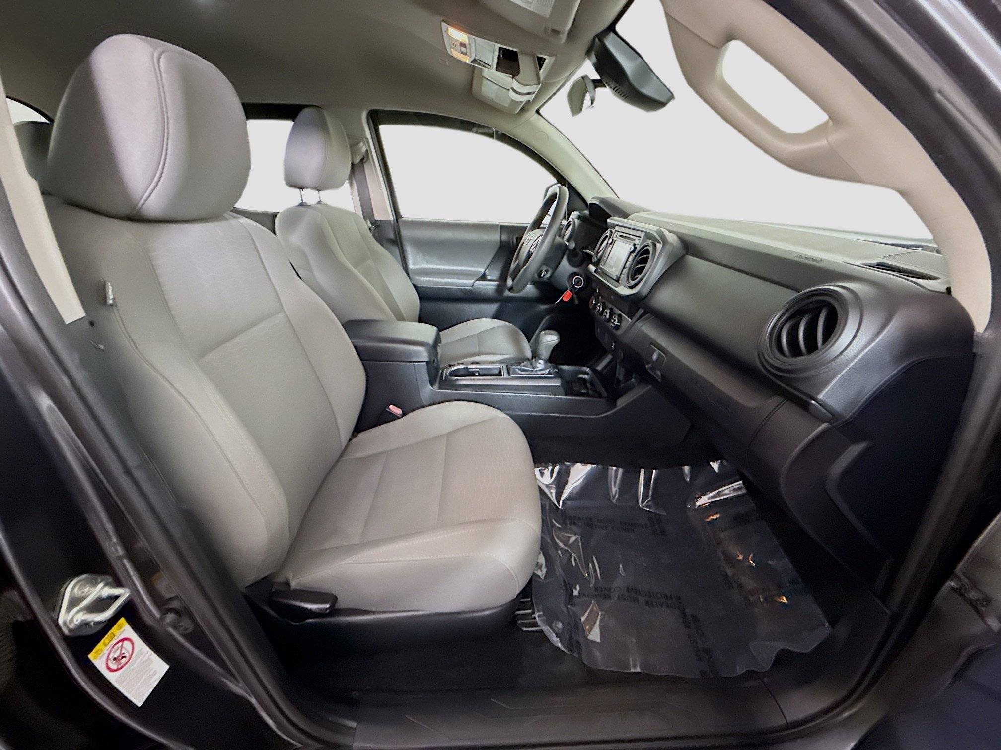 Used 2019 Toyota Tacoma SR w/ SR Convenience Package AWD/4WD image 28