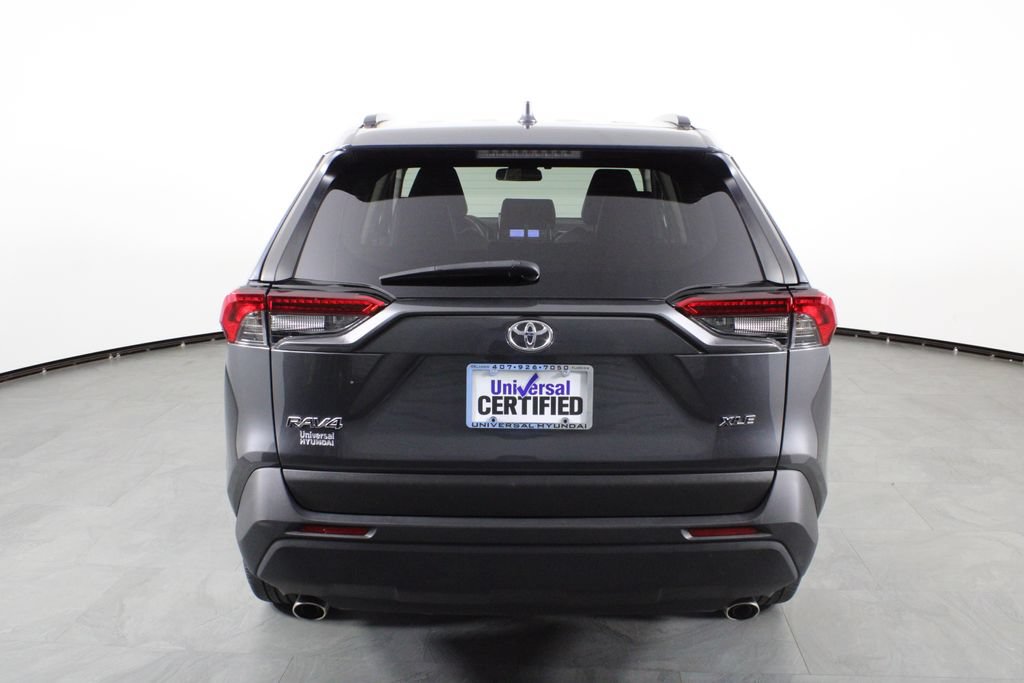 Used 2019 Toyota RAV4 XLE Premium w/ Cold Weather Package FWD image 10