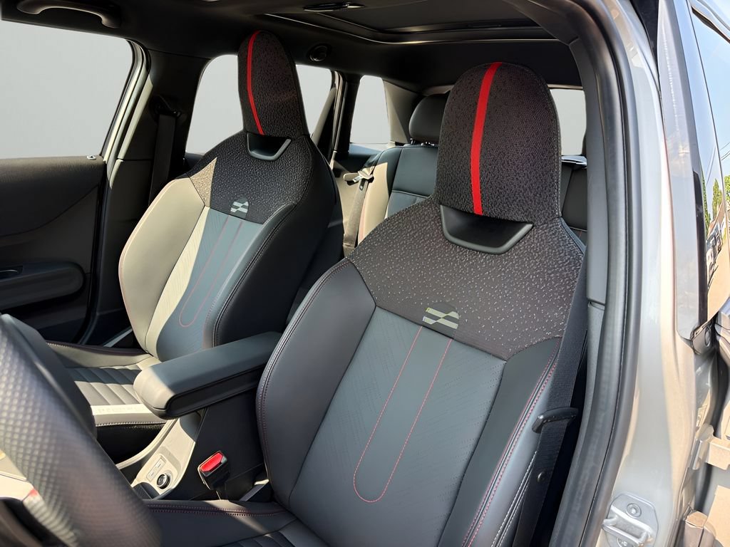 Used 2025 MINI Cooper S FWD image 37