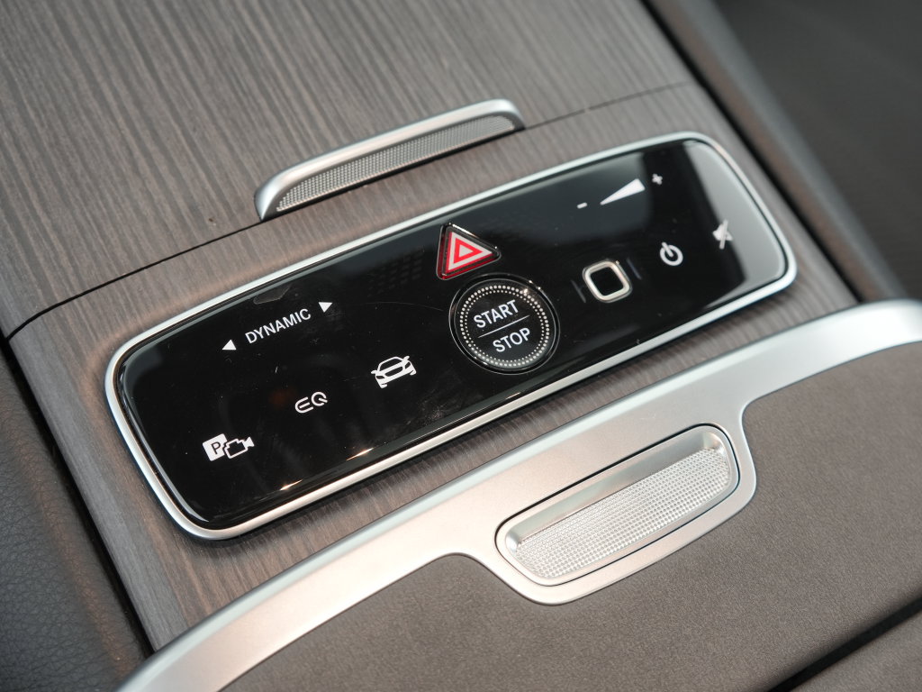 Certified 2025 Mercedes-Benz EQS 580 4MATIC SUV image 28