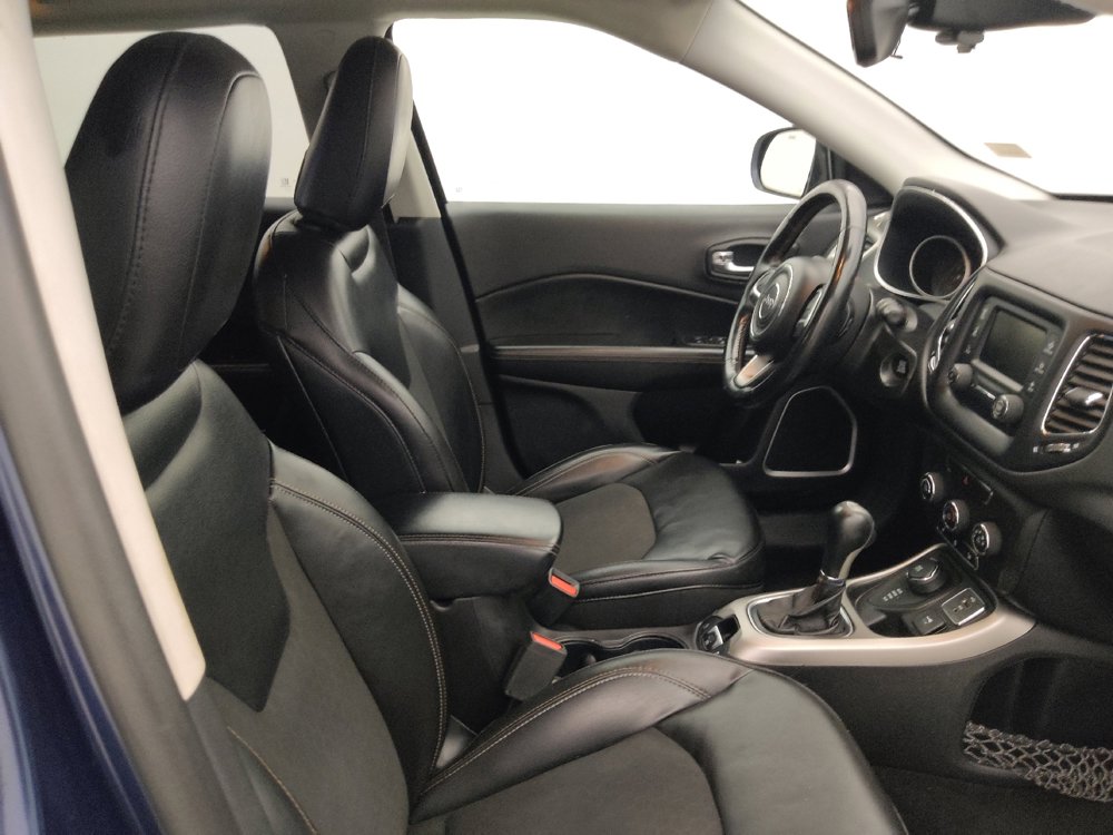 Used 2018 Jeep Compass Latitude w/ Cold Weather Group image 21