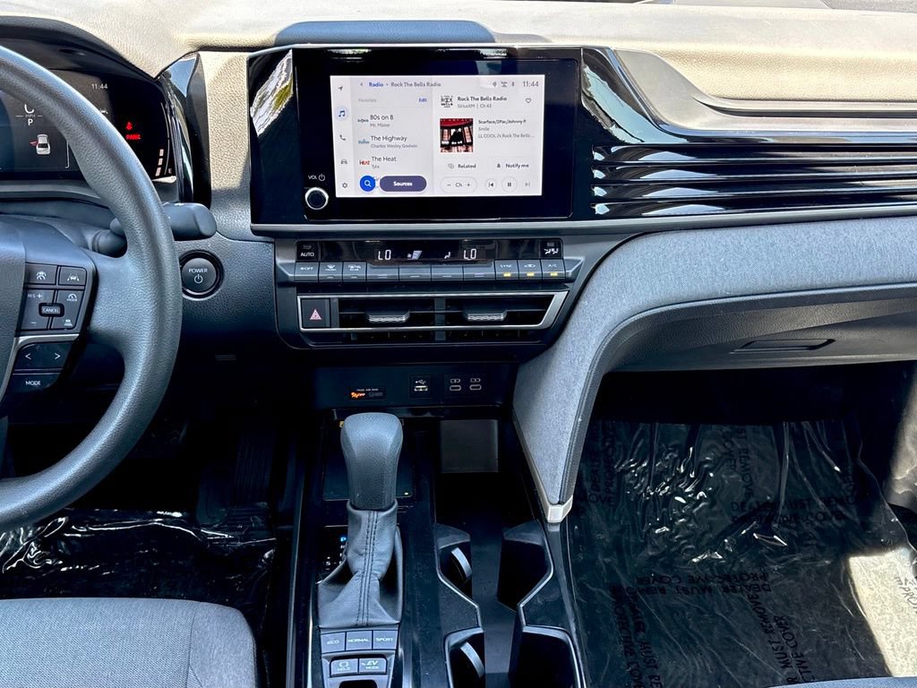 Used 2025 Toyota Camry LE FWD image 20