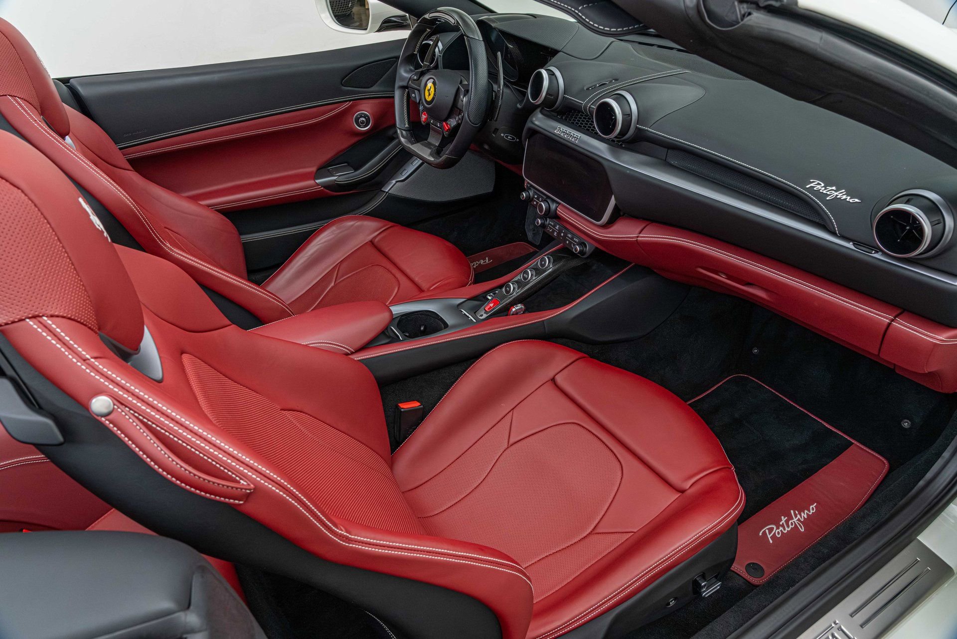 Certified 2020 Ferrari Portofino RWD image 79