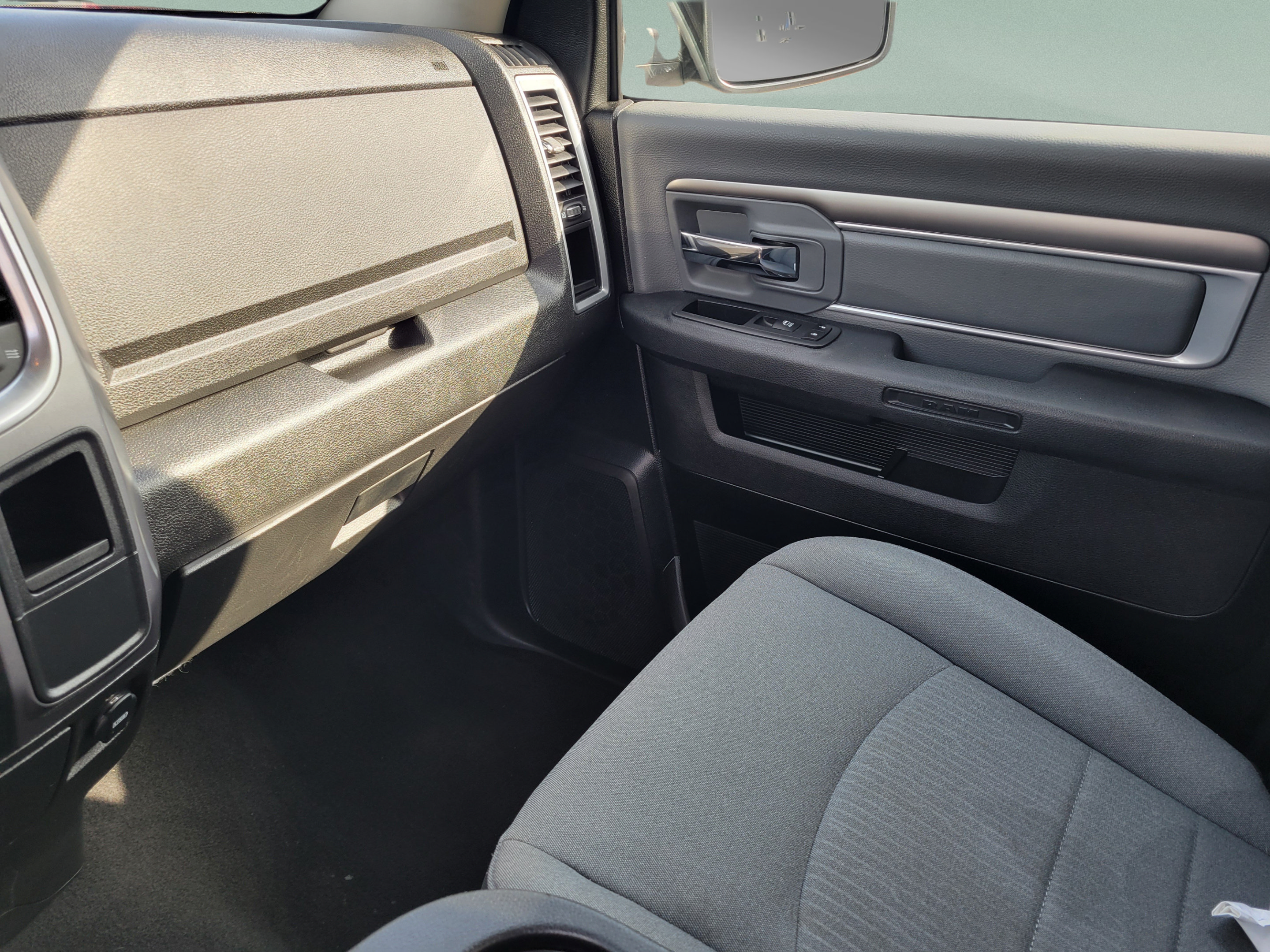 Certified 2024 RAM 1500 Classic SLT RWD image 20