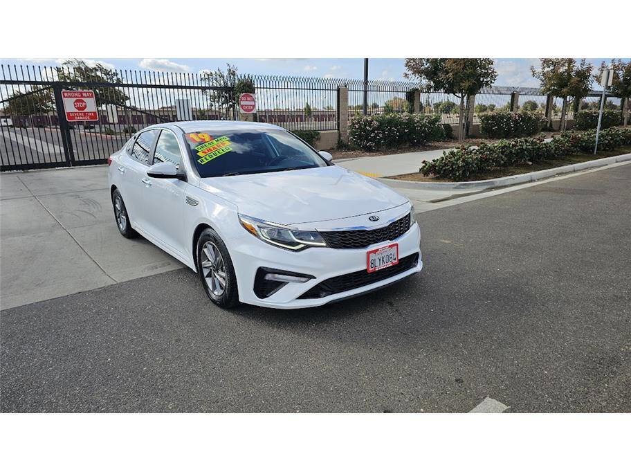 Used 2019 Kia Optima LX image 1