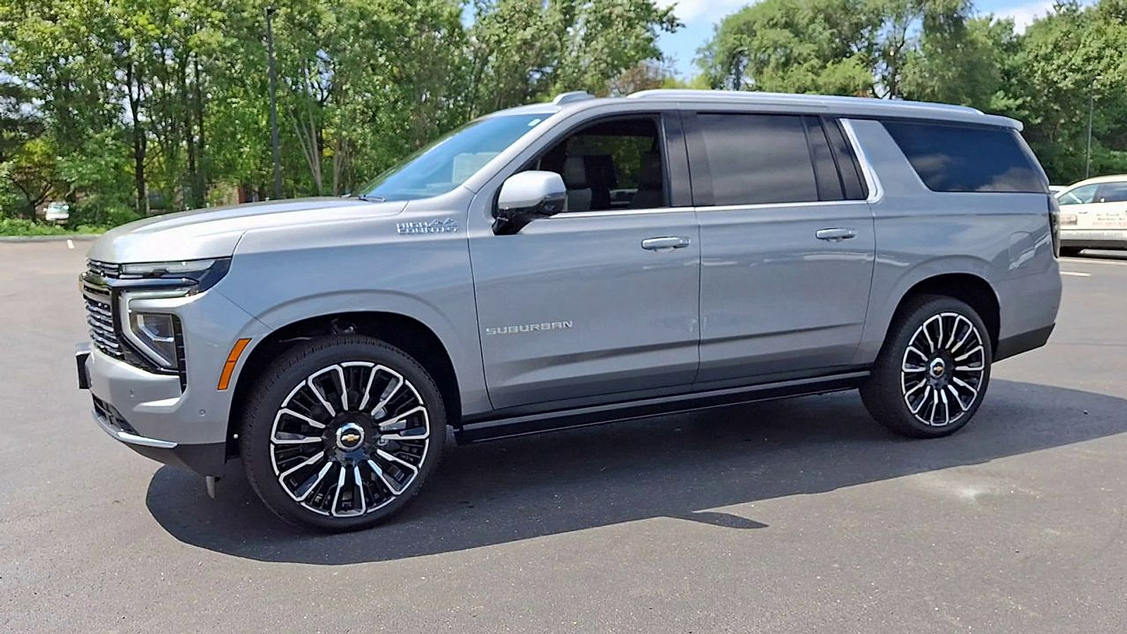 New 2026 Chevrolet Suburban High Country AWD/4WD image 7