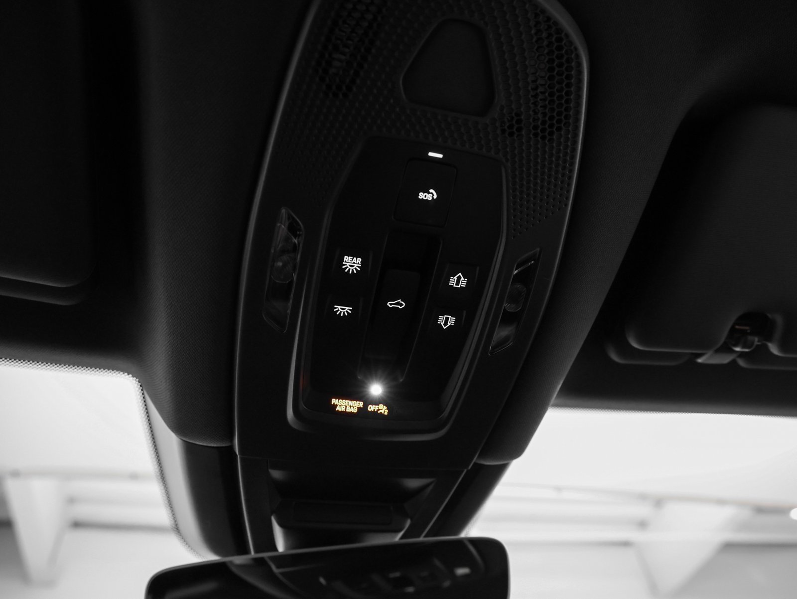 Used 2025 Porsche Cayenne image 37