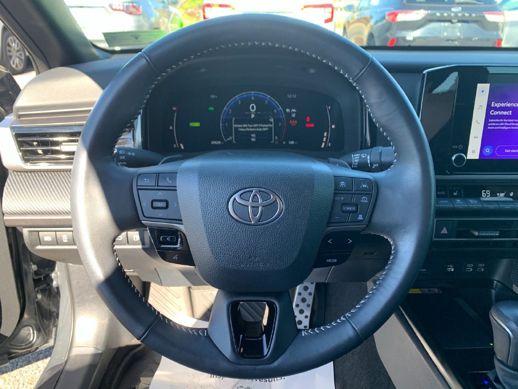 Used 2025 Toyota Camry SE w/ Convenience Package FWD image 26