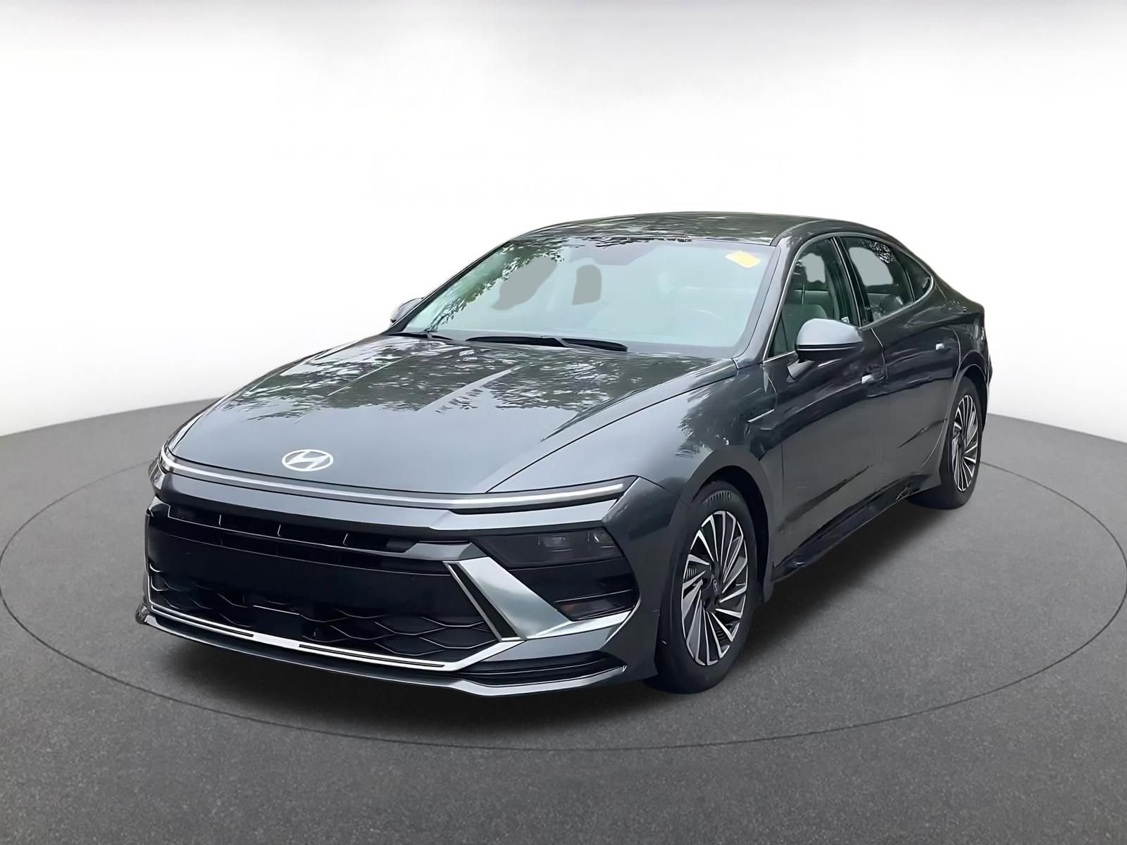 Used 2025 Hyundai Sonata SEL FWD image 4