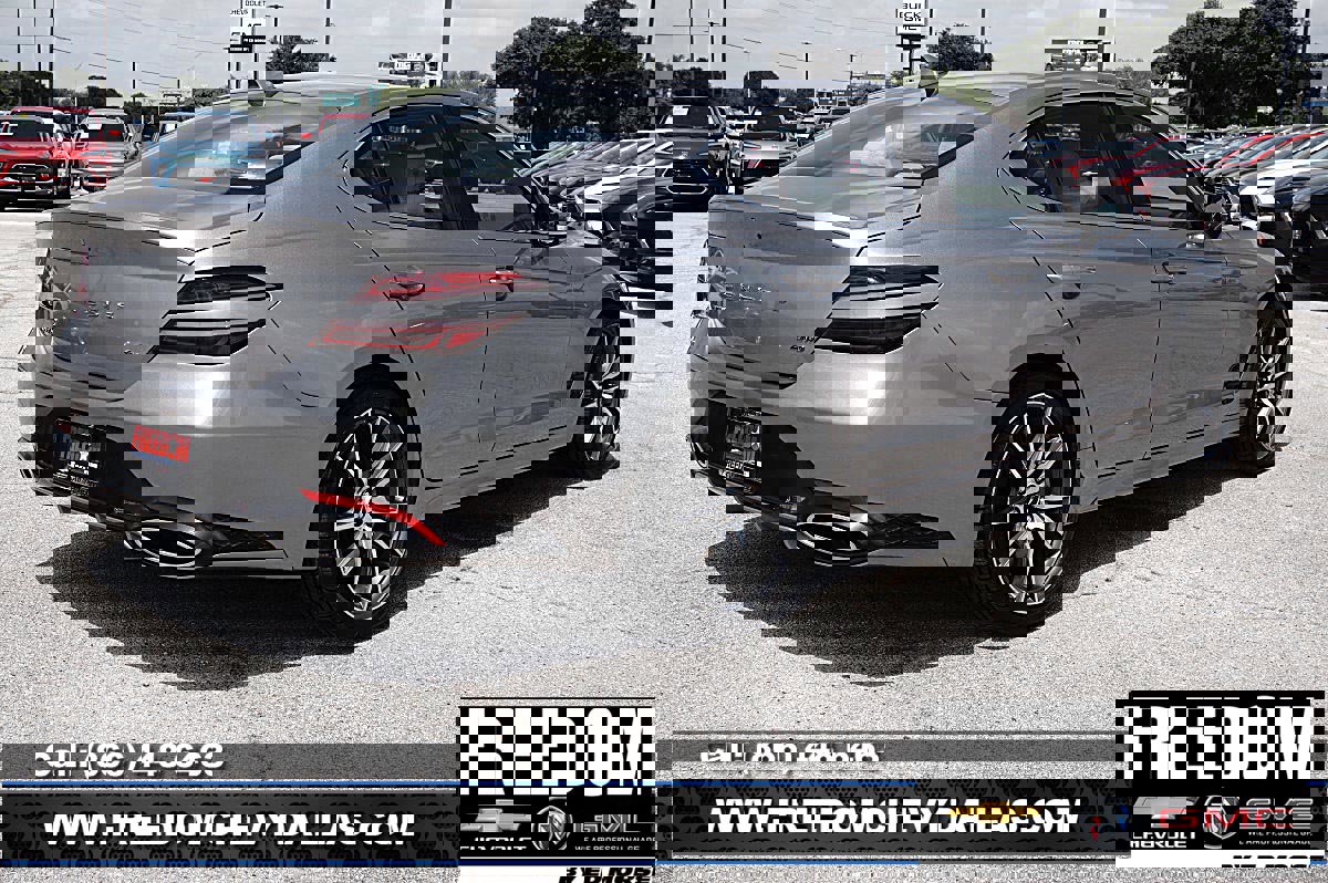 Used 2025 Genesis G70 2.5T image 39