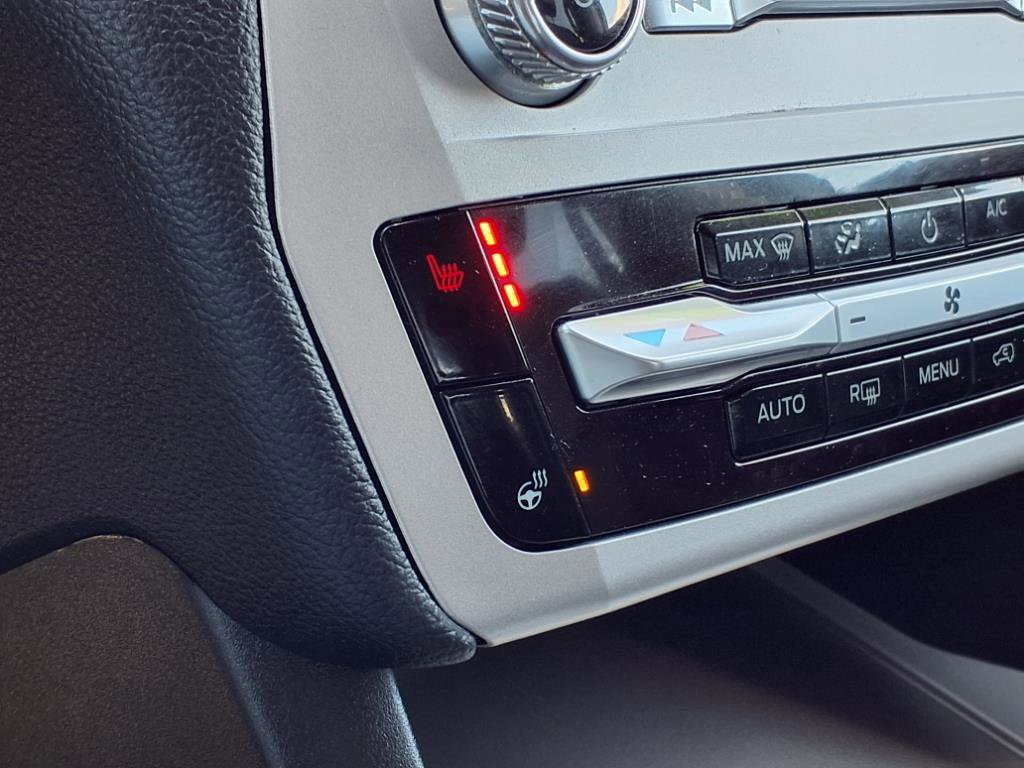 Used 2020 Ford Explorer XLT w/ Equipment Group 202A image 5