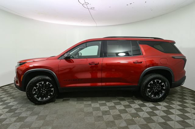 Used 2026 Chevrolet Traverse Z71 w/ LPO, Floor Liner Package AWD/4WD image 6