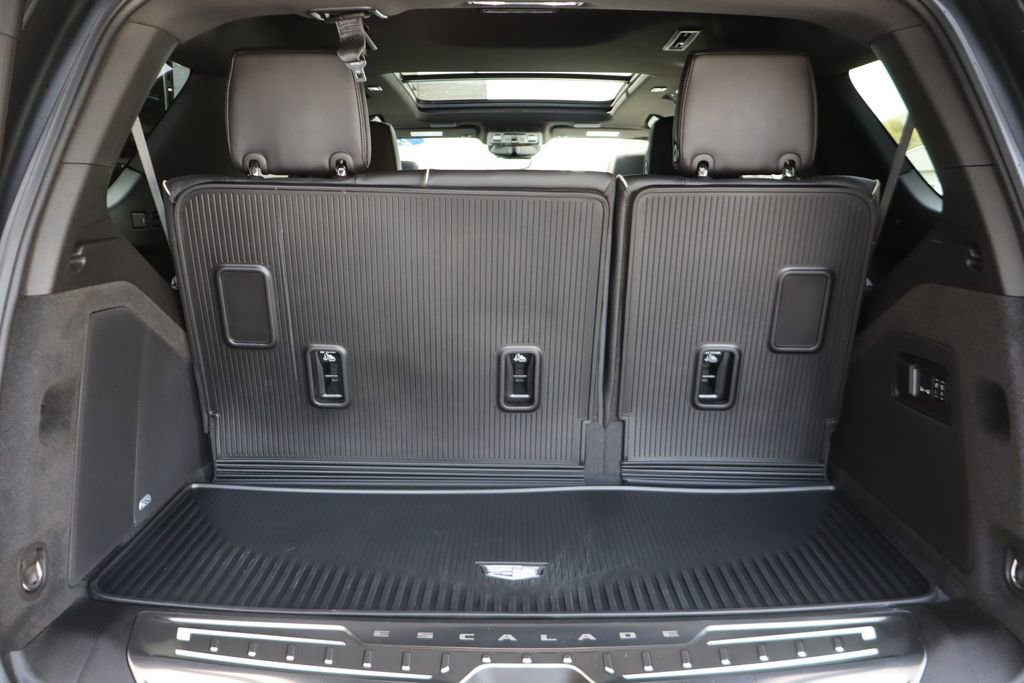 Used 2024 Cadillac Escalade Sport w/ Touring Package AWD/4WD image 34