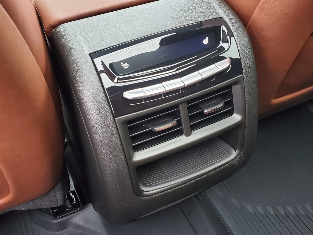 Certified 2026 Cadillac XT5 Sportv w/ LPO, Floor Liner Package AWD/4WD image 43