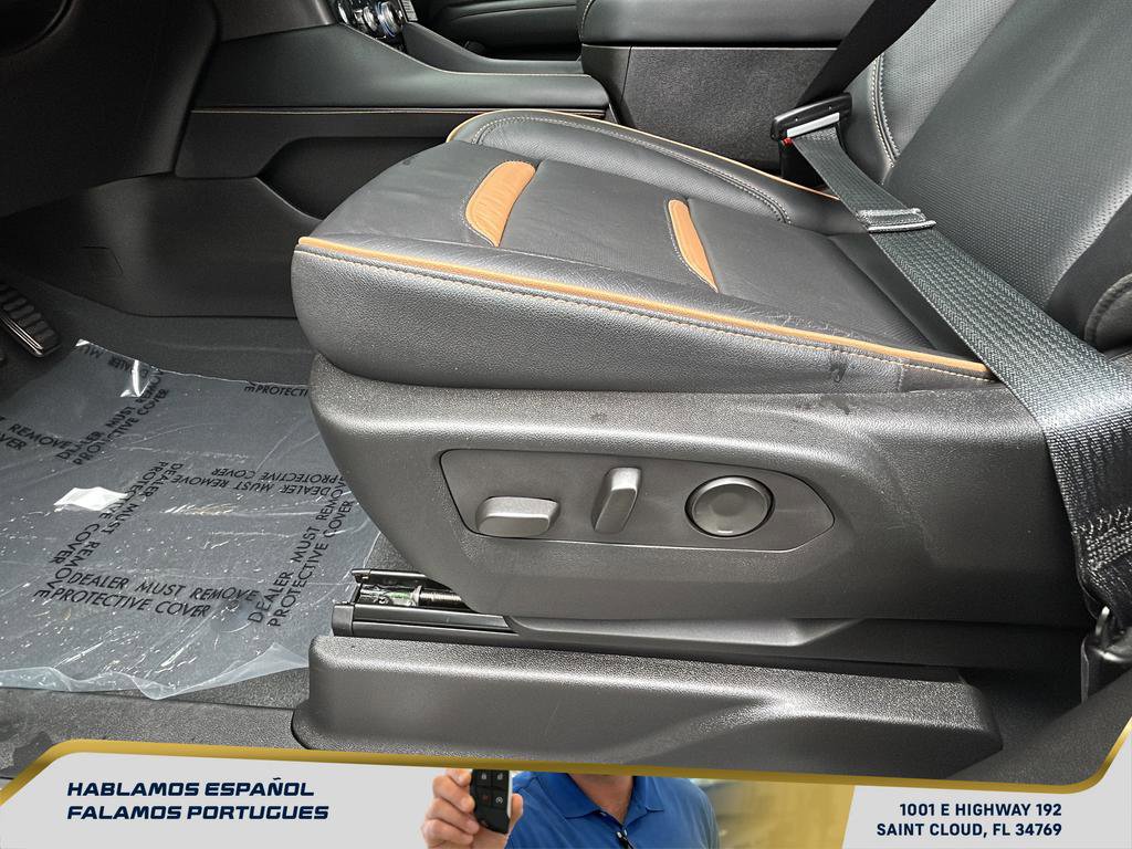 Used 2024 GMC Yukon XL AT4 w/ Technology Package image 15