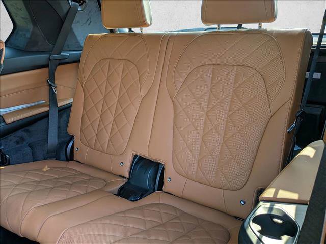 New 2026 BMW X7 xDrive40i w/ M Sport Package image 17