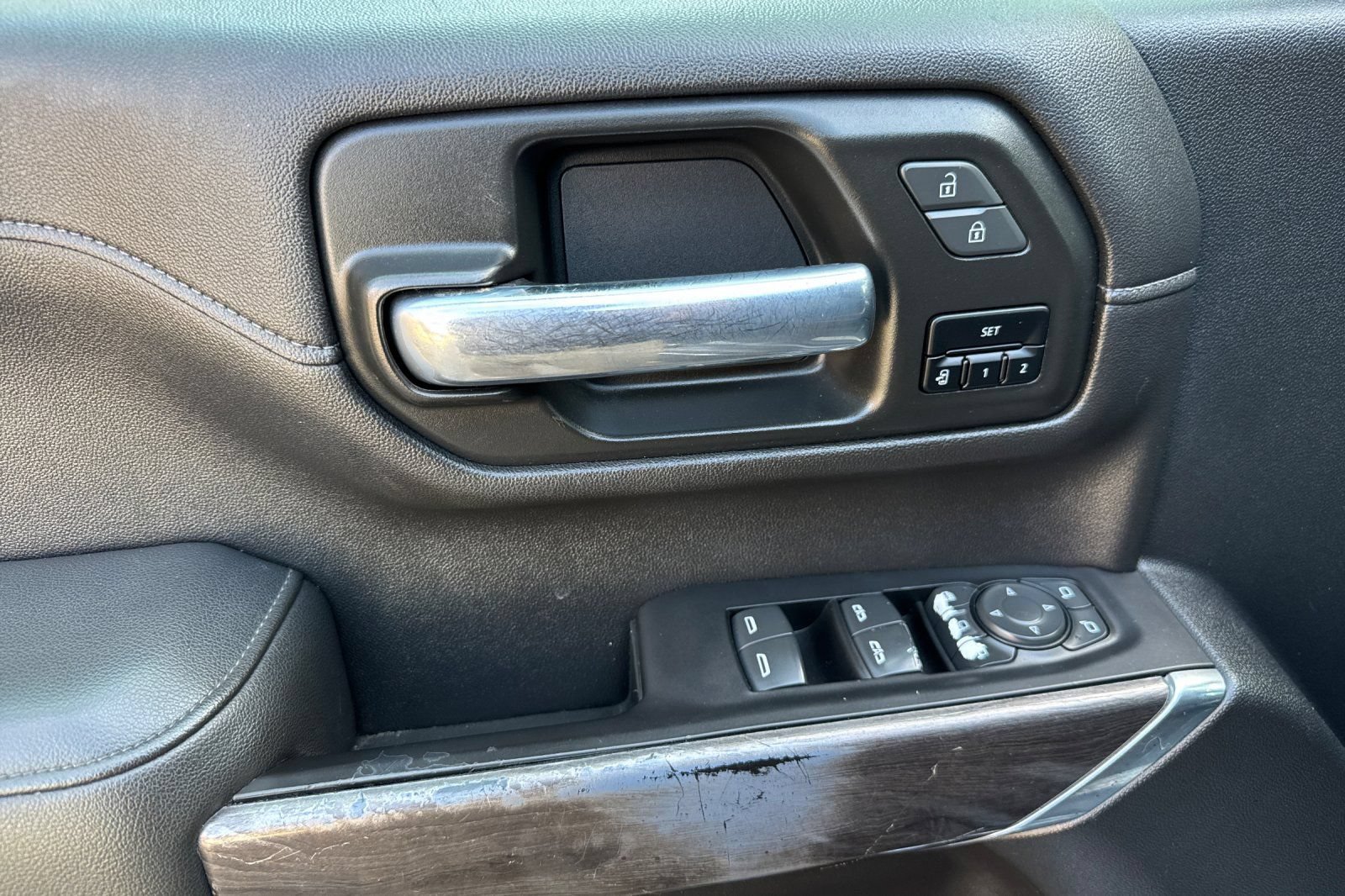 Used 2020 Chevrolet Silverado 2500 LTZ w/ LTZ Plus Package RWD image 11