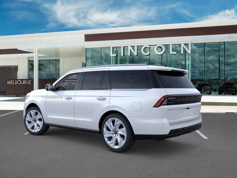 New 2025 Lincoln Navigator Reserve image 4