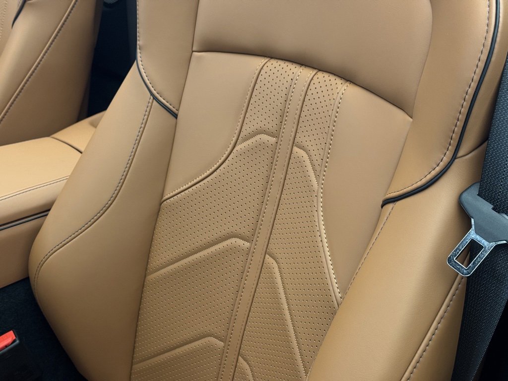 New 2026 Aston Martin V8 Vantage Roadster image 6