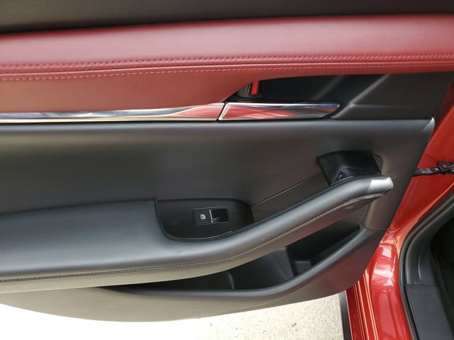 Used 2019 MAZDA MAZDA3 Hatchback w/ Premium Package FWD image 16