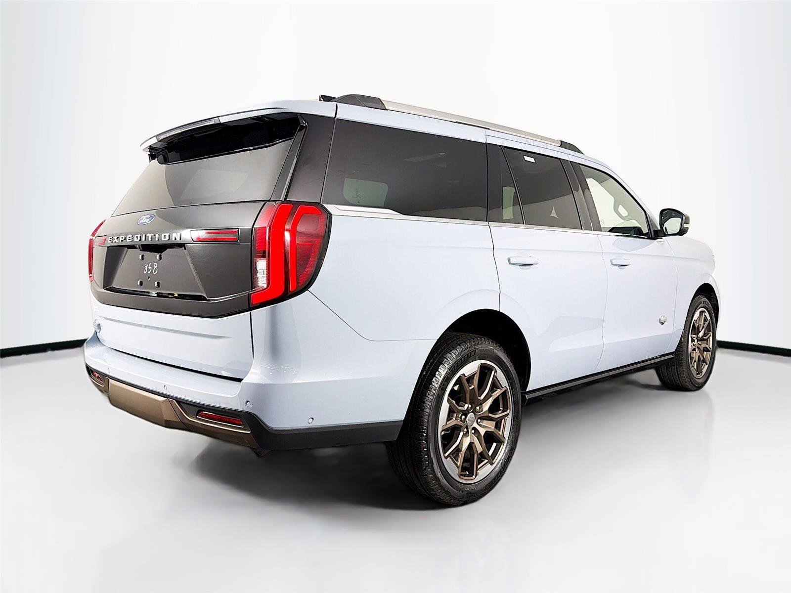 Used 2025 Ford Expedition King Ranch image 7