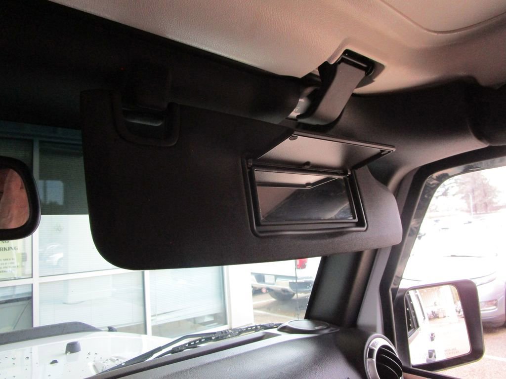 Used 2017 Jeep Wrangler Unlimited Sahara w/ Connectivity Group image 41